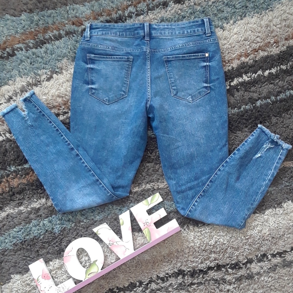Jean - Picture 2 of 5